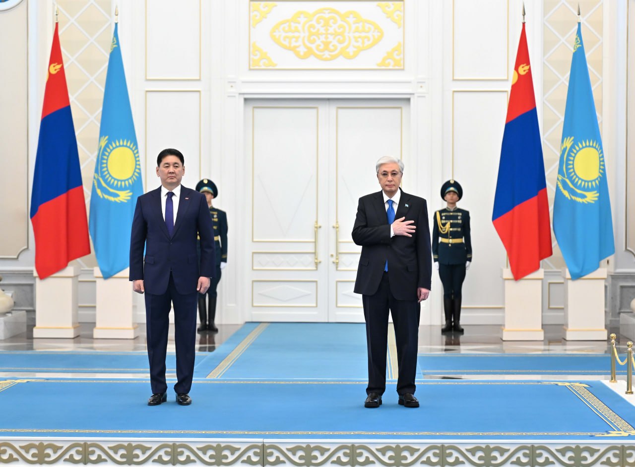 Қасым-Жомарт Тоқаев Ақордада Моңғолия Президентін қарсы алды 