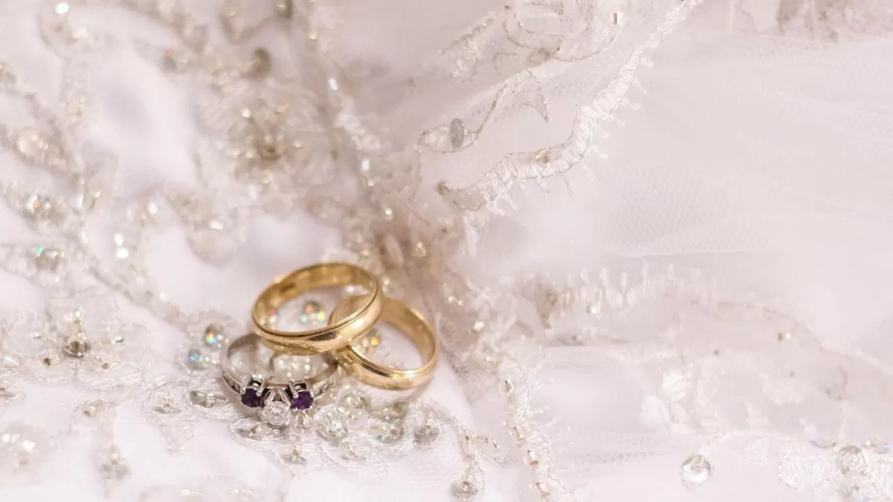 Уж замуж невтерпеж: в РК сотни девочек вступают в брак до 18 лет  