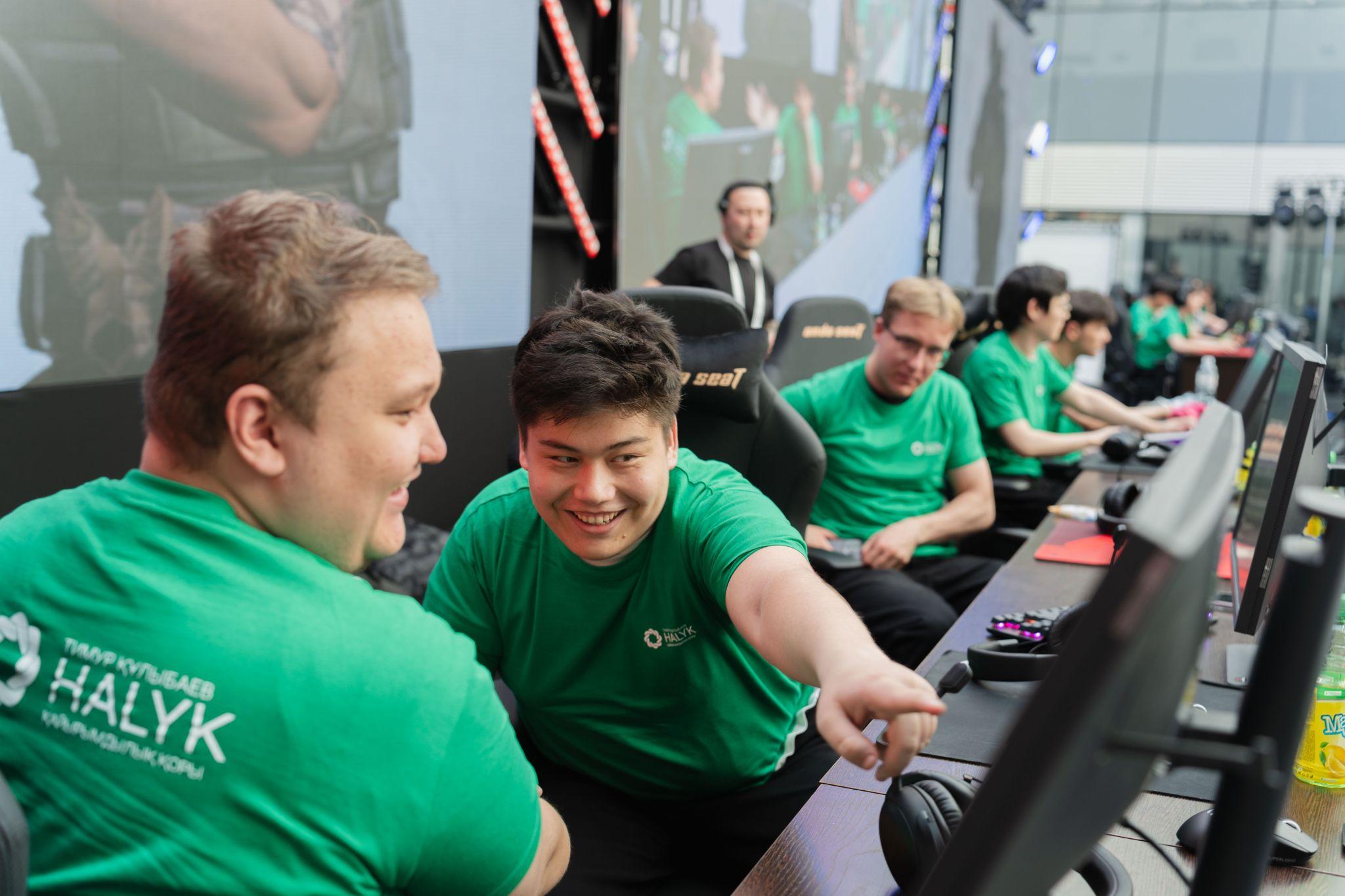 В Астане определили сильнейших студентов-киберспортсменов страны