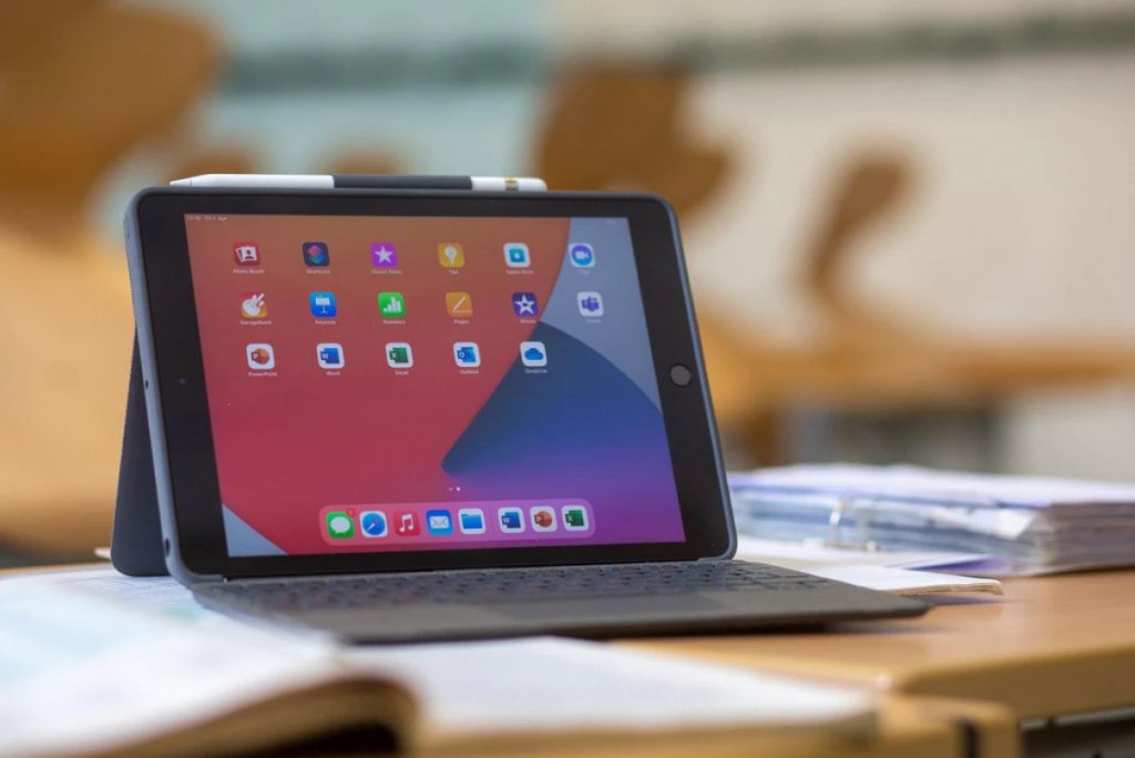 &laquo;Qazaq Digital Mektebi&raquo;: Ауыл мектептері цифрландыру кезеңіне өтеді