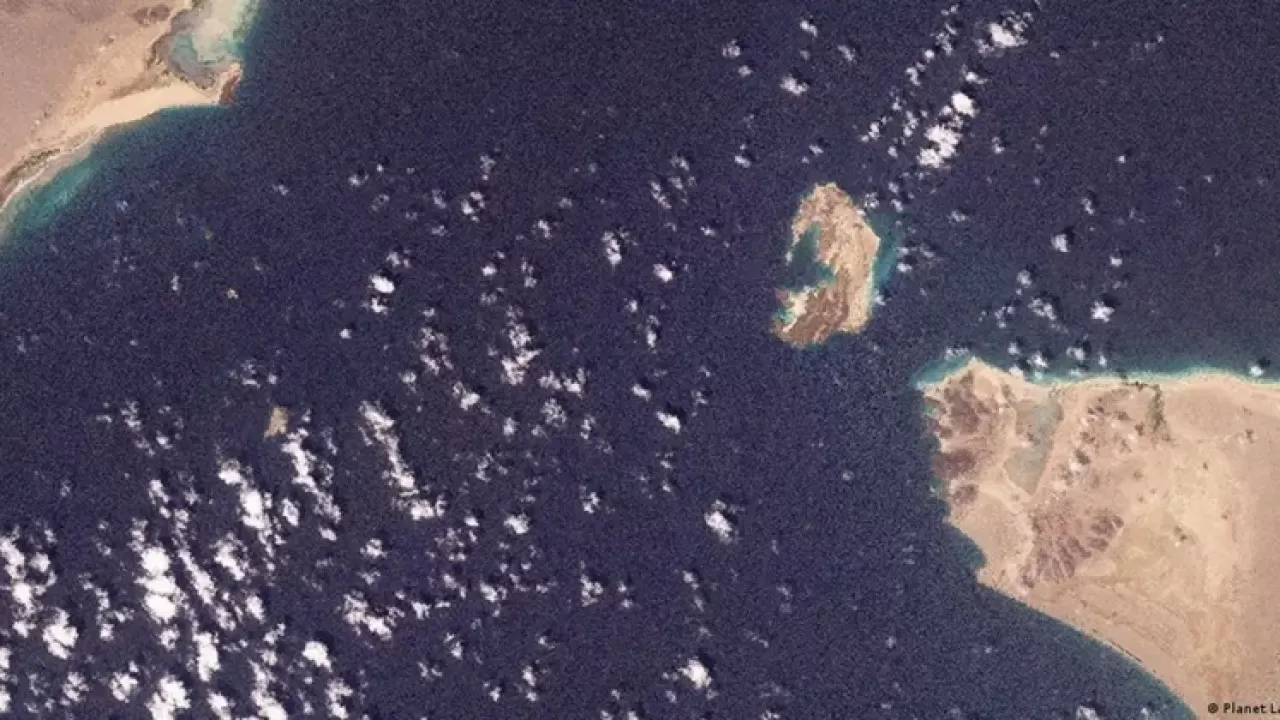 Хуситы пригрозили США закрыть Баб-эль-Мандебский пролив 