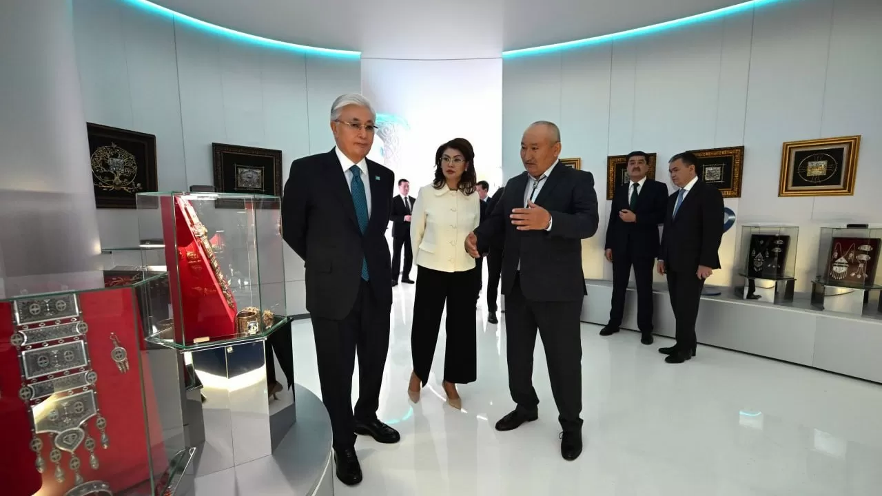 Токаев посетил офис Фонда развития креативных индустрий