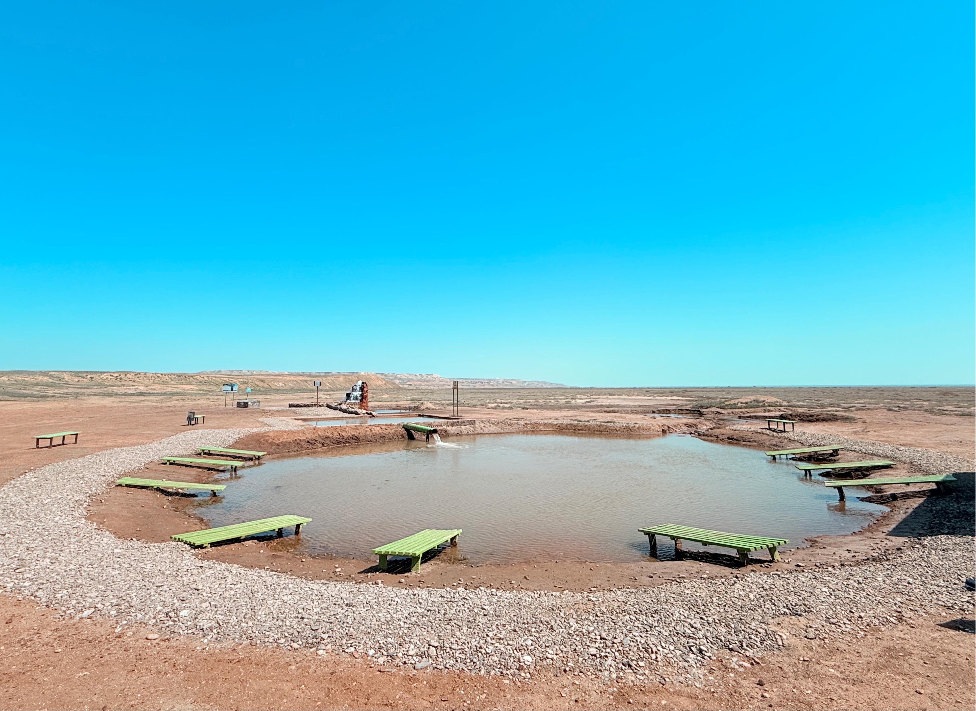 Арал теңізінің түбінен 40 жылдан бері ыстық су өздігінен атқылап тұр