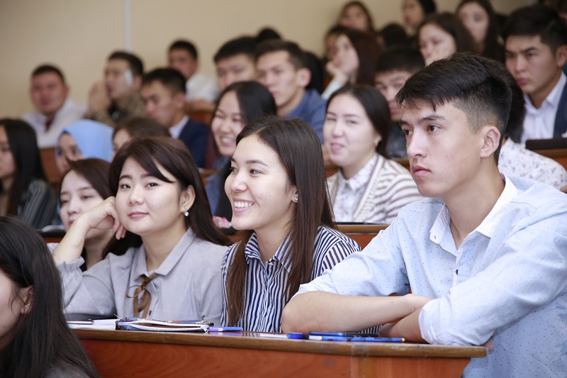 Педагогикалық мамандыққа түсетіндер үшін талап күшейеді