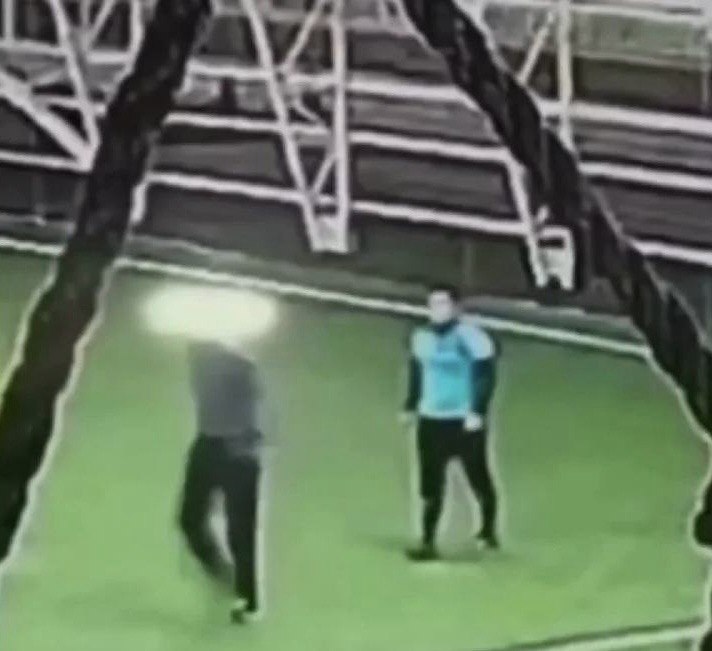 Шымкентте ер адамды ұрған аудан әкімі жазаланды