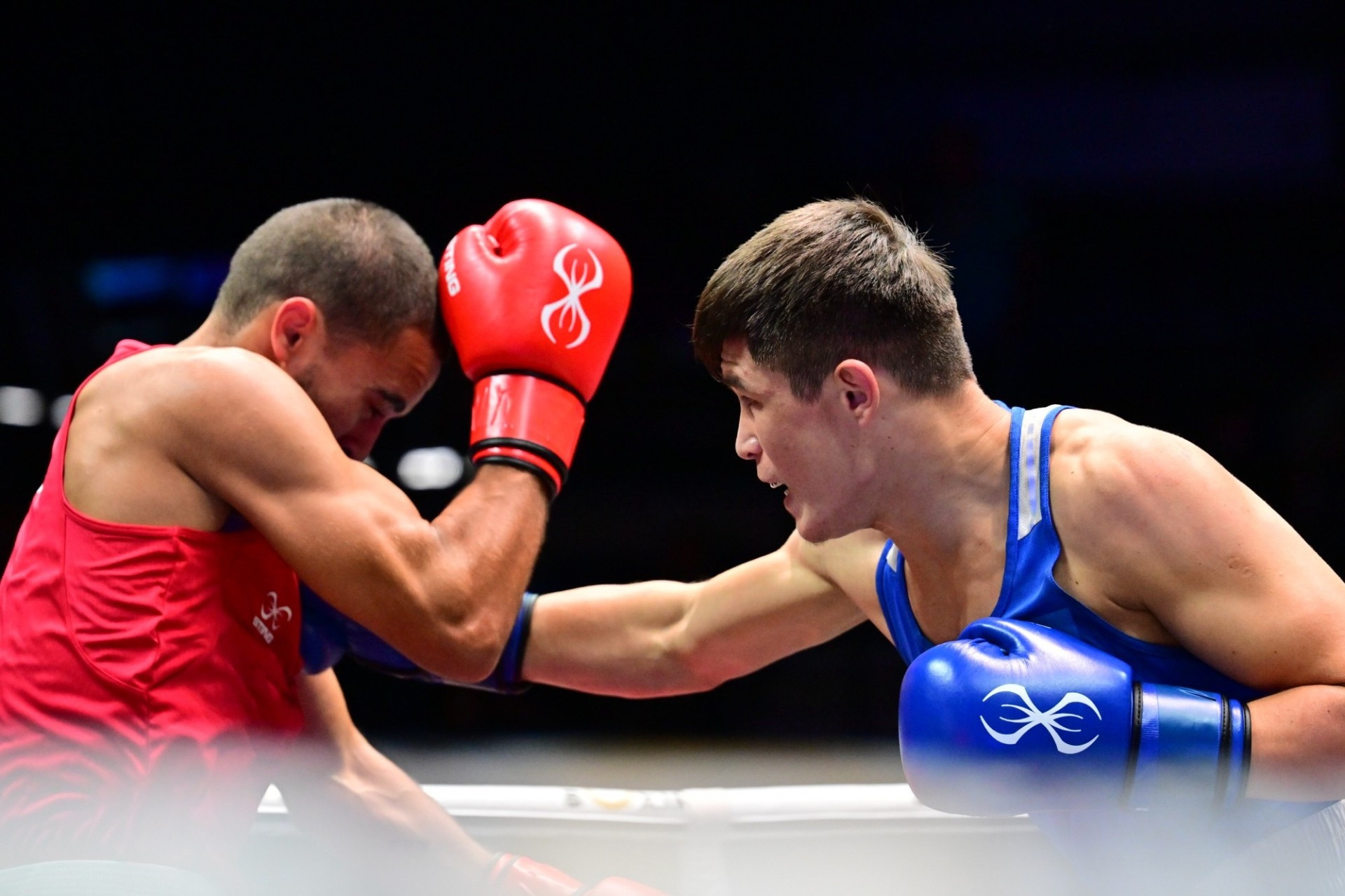 Боксшы Төрехан Сабырхан Азия чемпионатының финалында жеңіліп, күмісті місе тұтты