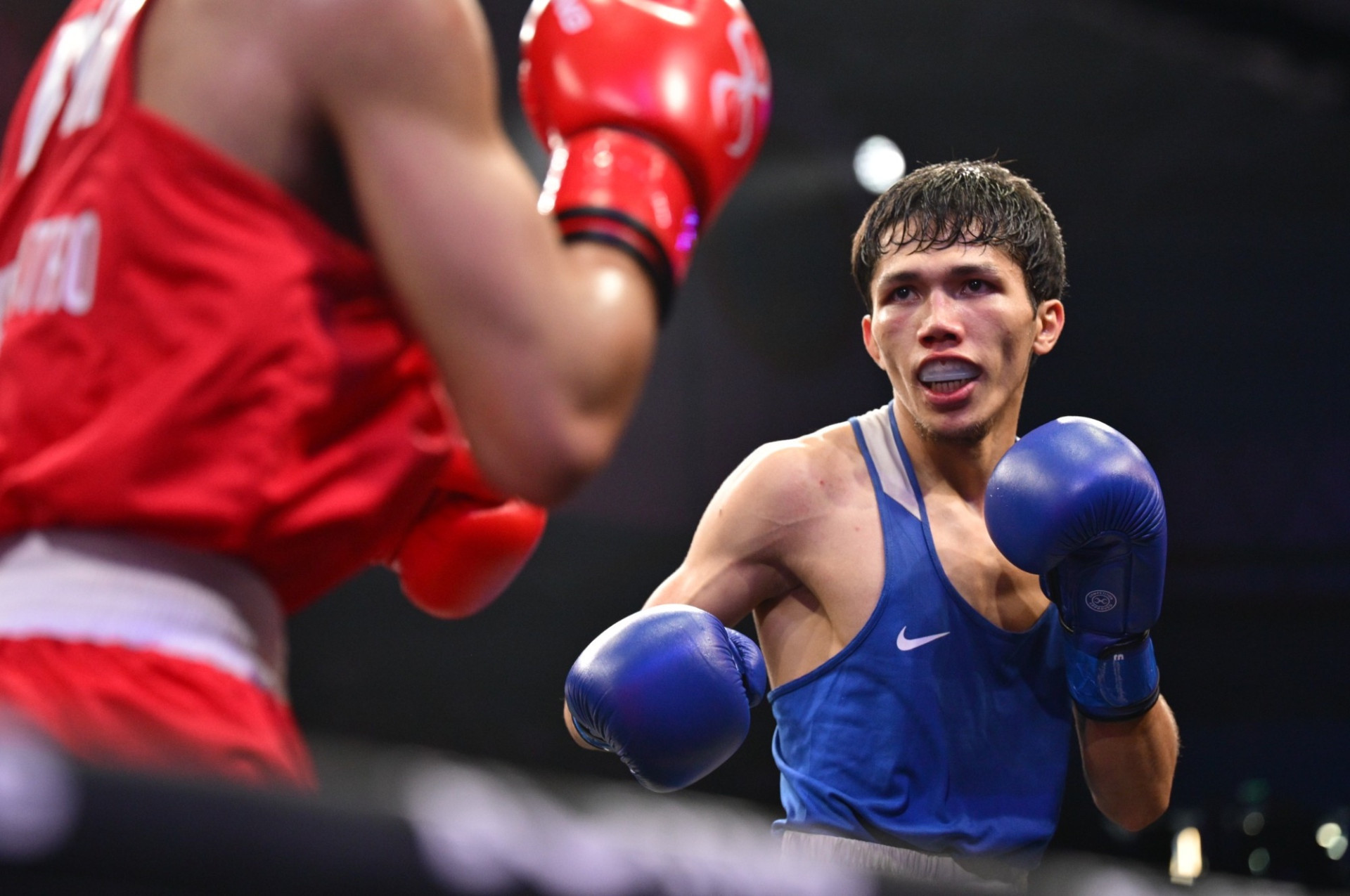 Санжар Тәшкенбай бокстан Азия чемпионатында нокдаунға түсіп, жеңіліп қалды