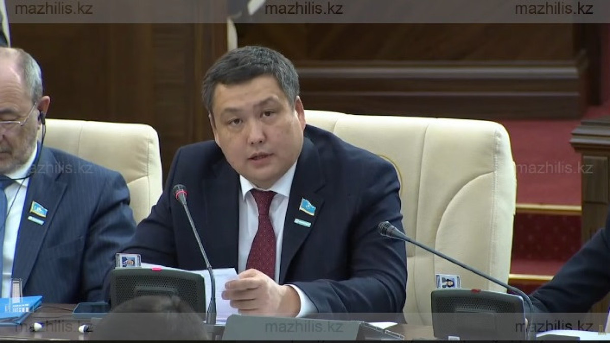 Арнаулы мемлекеттік органдарға қызметке қабылдау кезінде жас шектеуі алынып тасталмақ