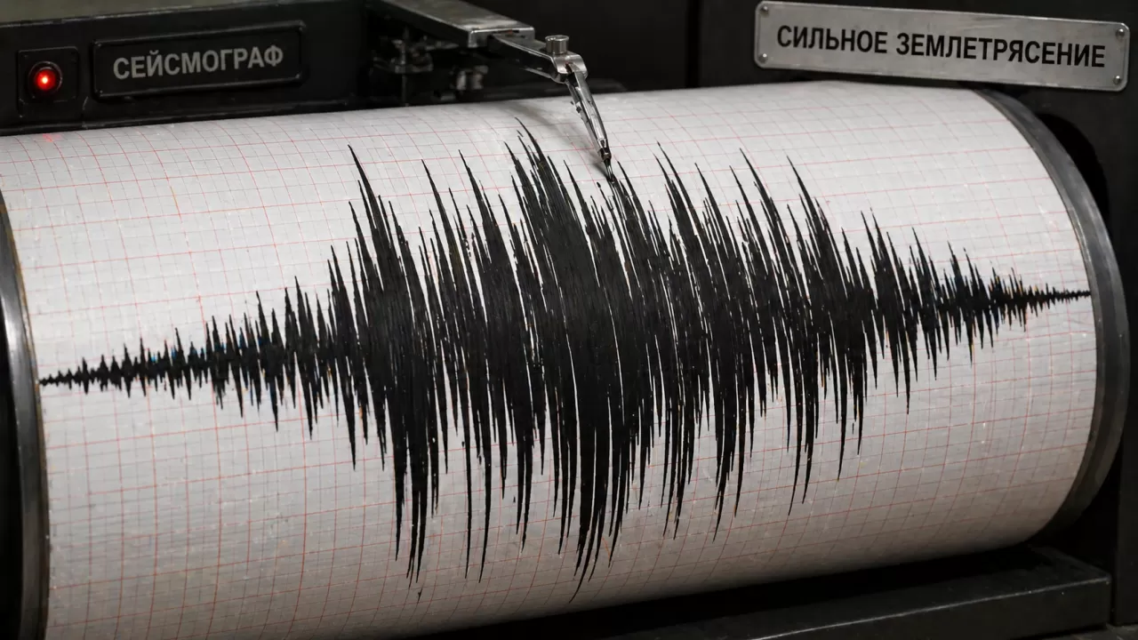 Почему и как Азия "давит" на Европу 