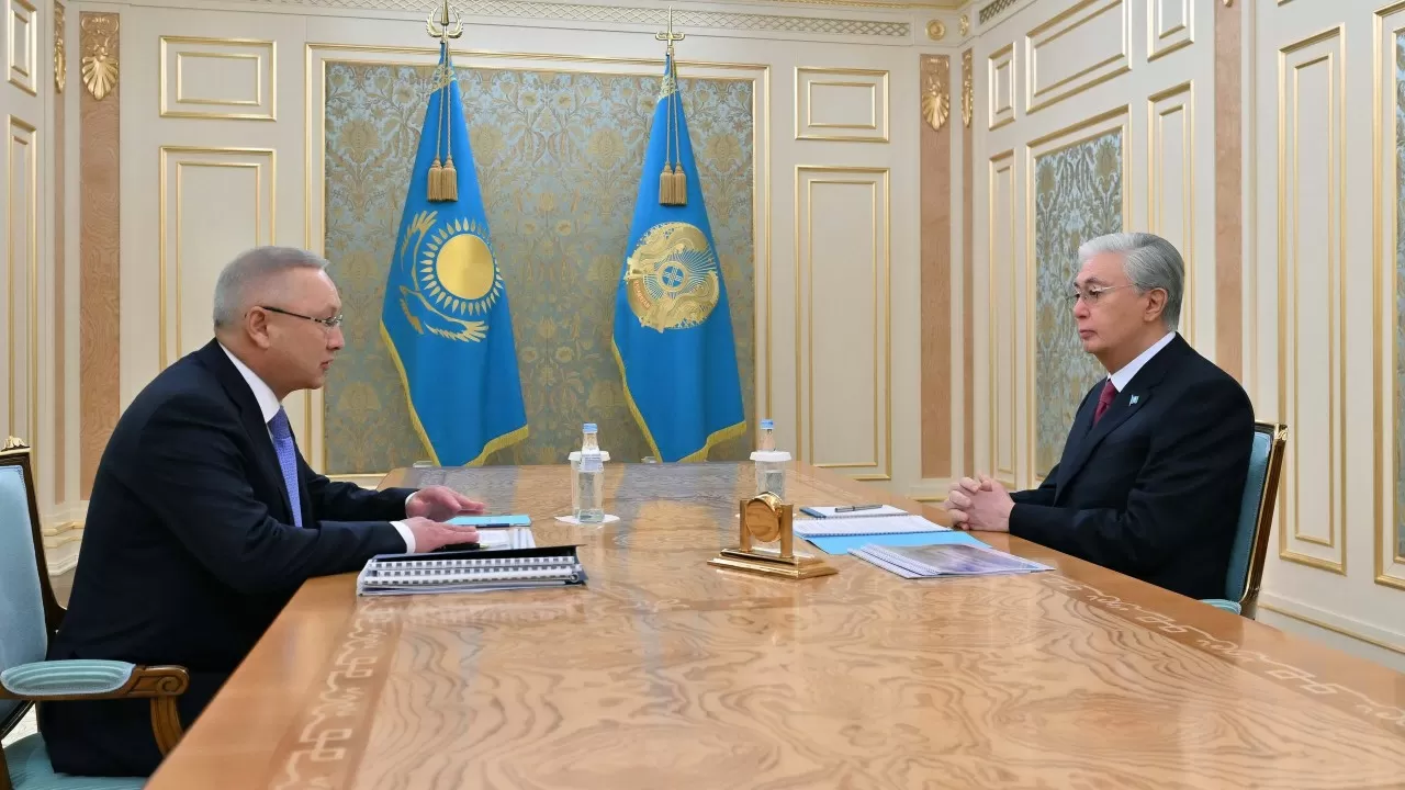 Токаев поручил улучшить работу пунктов "Достық" и СЭЗ "Хоргос" на границе с Китаем