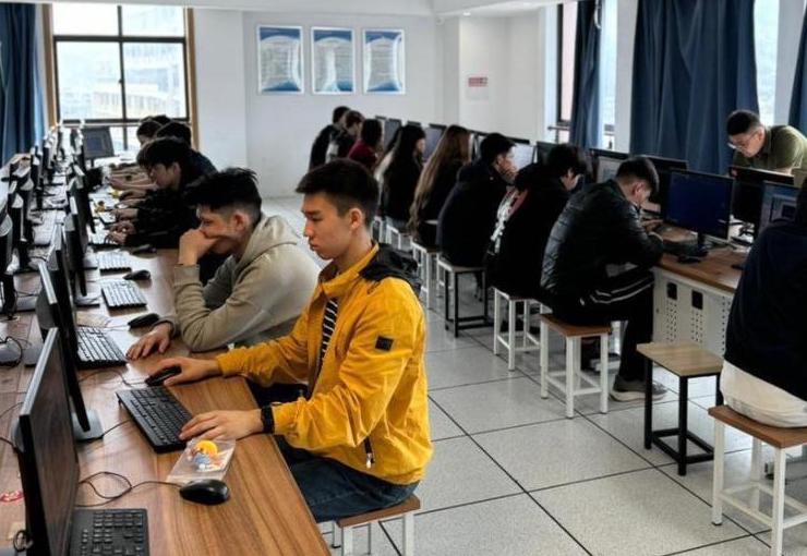 Еліміздің студенттері киберқауіпсіздік бойынша халықаралық тағылымдамадан өтуде