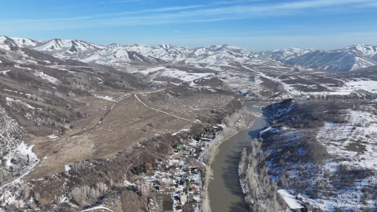 Ледоход начался: ситуацию на реках ВКО круглосуточно мониторят спасатели 