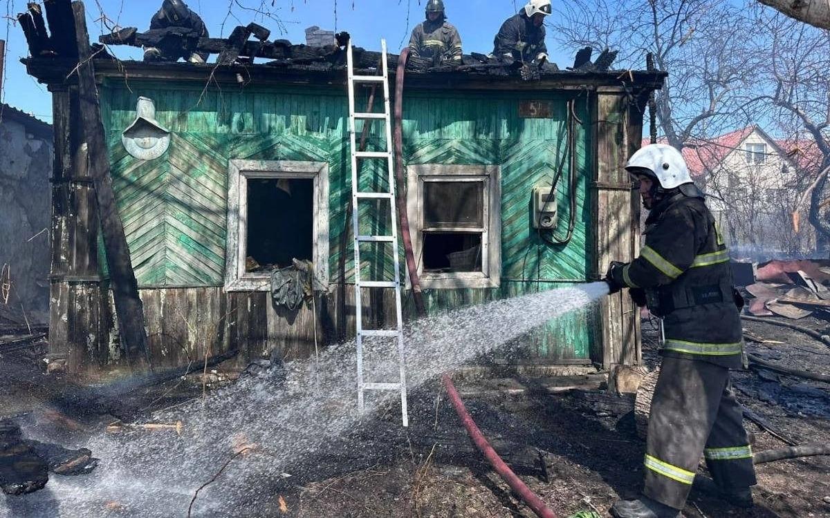 Өскеменде өртенген үйден ер адамның денесі табылды