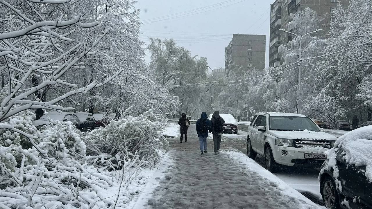 Ресей астанасына қар жауып, күн күрт суытты