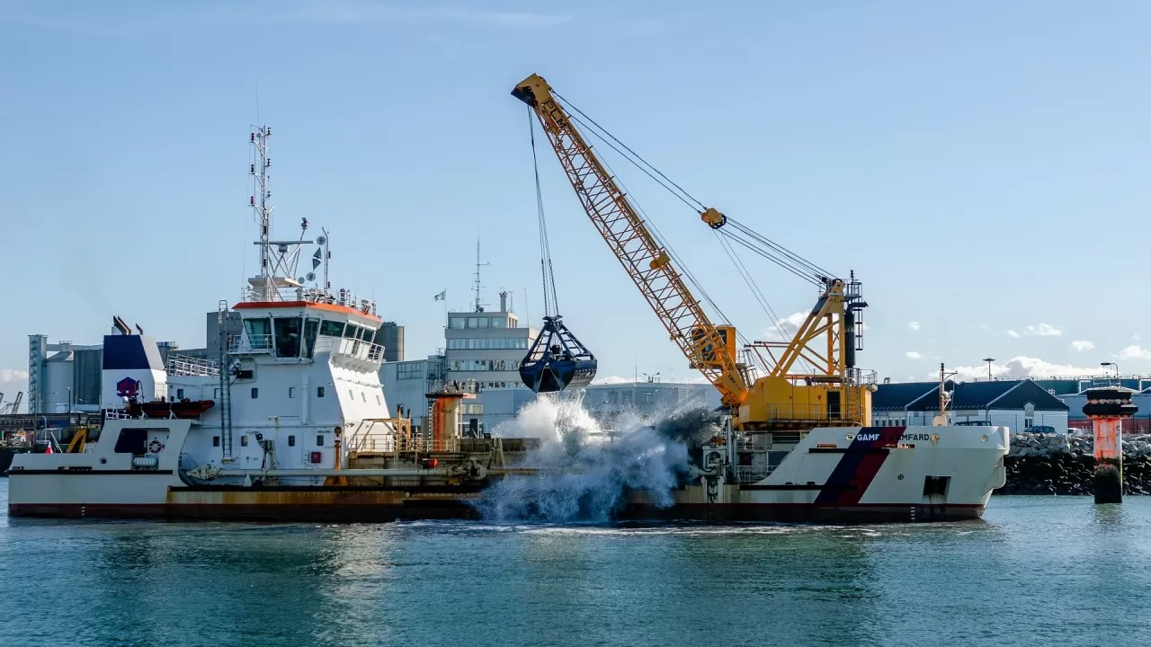 В Астрахани спустили новое судно для Казахстана  