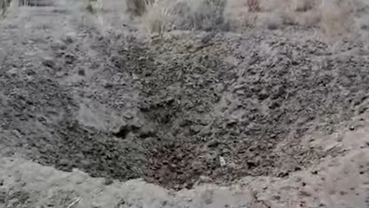 Боеприпасы выпали из военного самолета над Иссык-Кулем