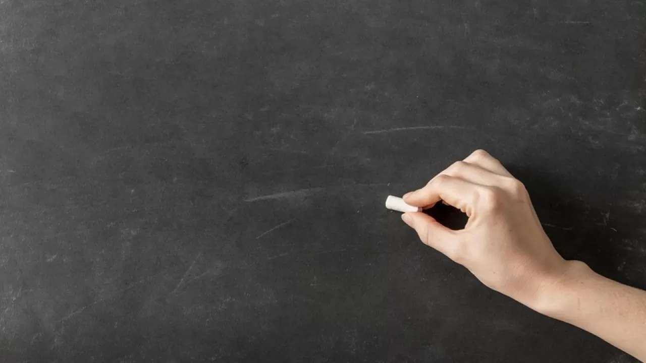 Педагоги лишились миллионов тенге из-за чиновников, проигнорировавших закон 