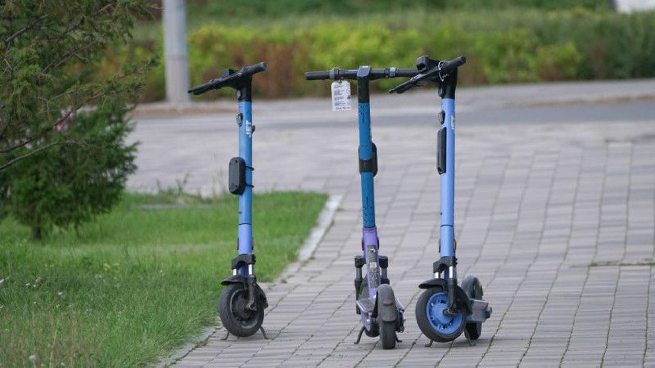 Астанада 200-ге жуық самокат пайдаланушы жауапқа тартылды: полиция бақылауды күшейтті