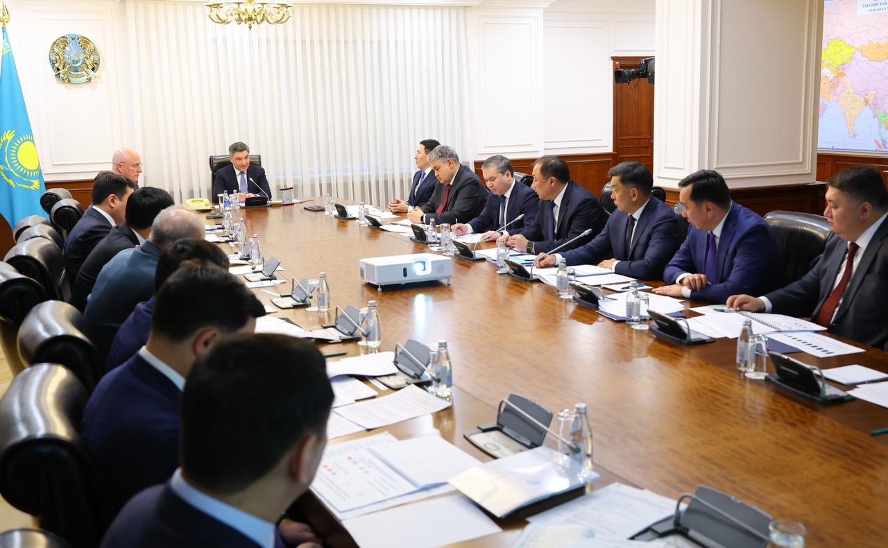 Үкімет басшысы көлік жобаларындағы кешеуілді жеделдетуді тапсырды