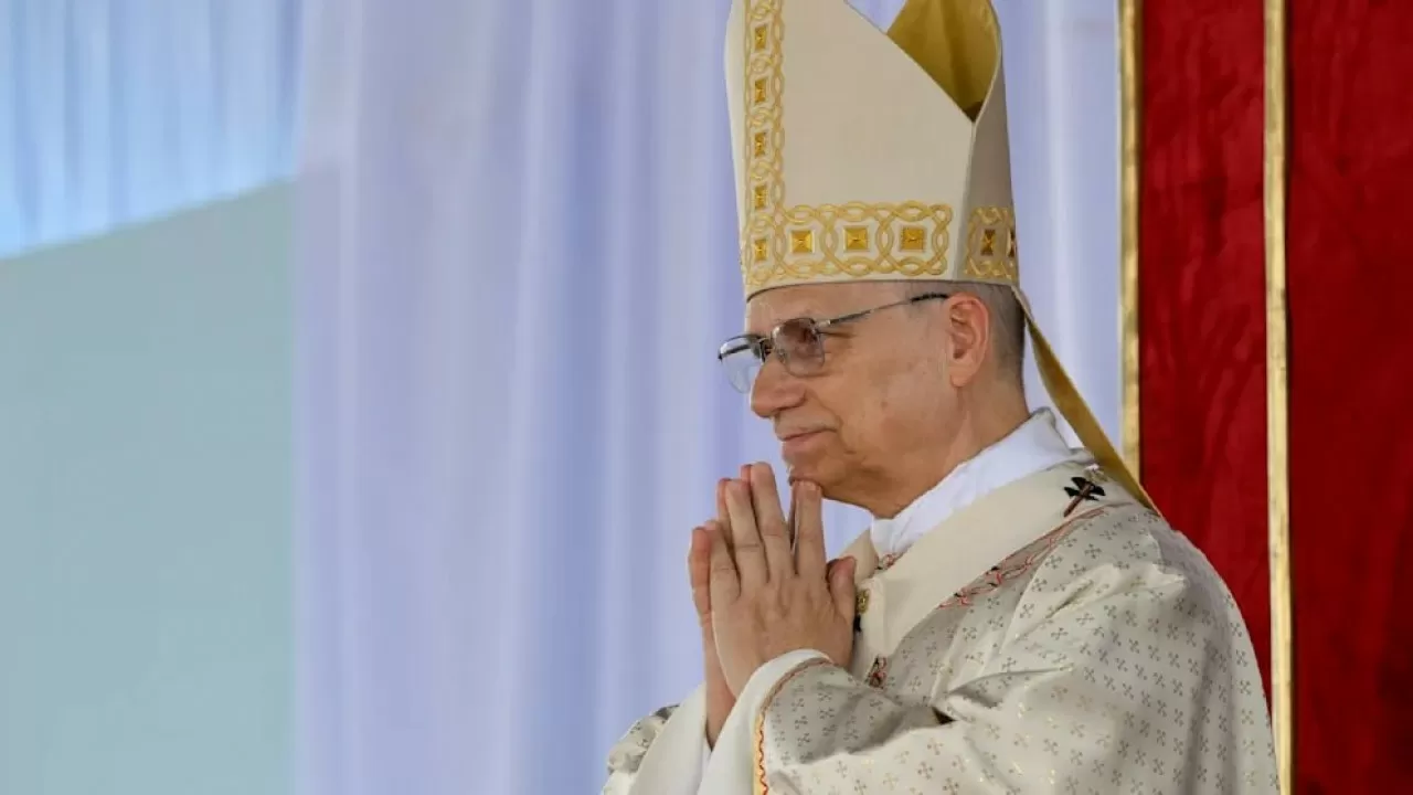 Из-за конфликта с Папой Римским Дональд Трамп теряет часть поддержки