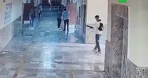 Түркияда жас жігіт өзі оқыған мектепке шабуыл жасап, 16 адамды жаралады