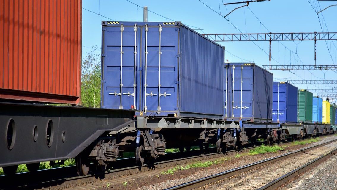 Биыл теміржол арқылы 64,5 млн тонна жүк тасымалданған
