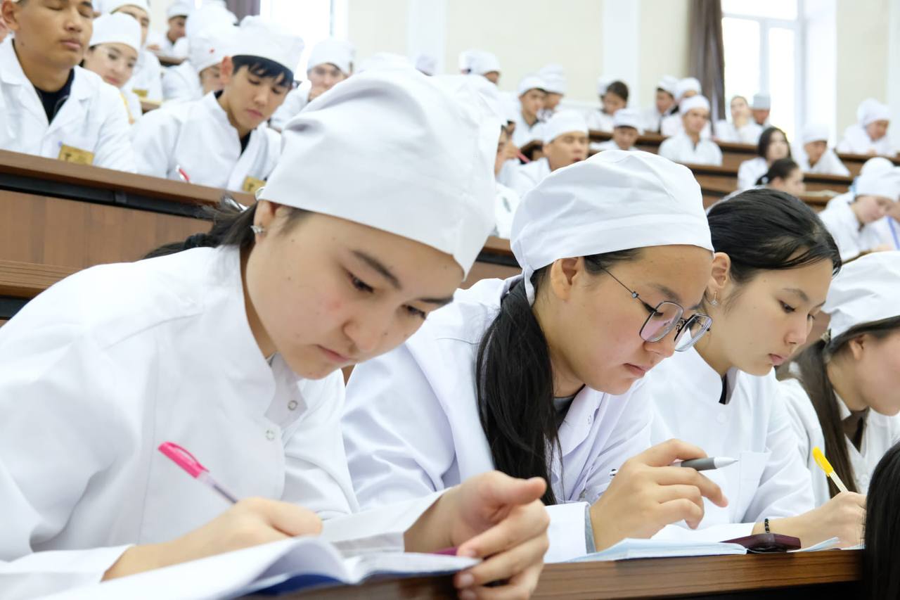 2022-2024 жылдары 24 мың студент оқудан шығарылған