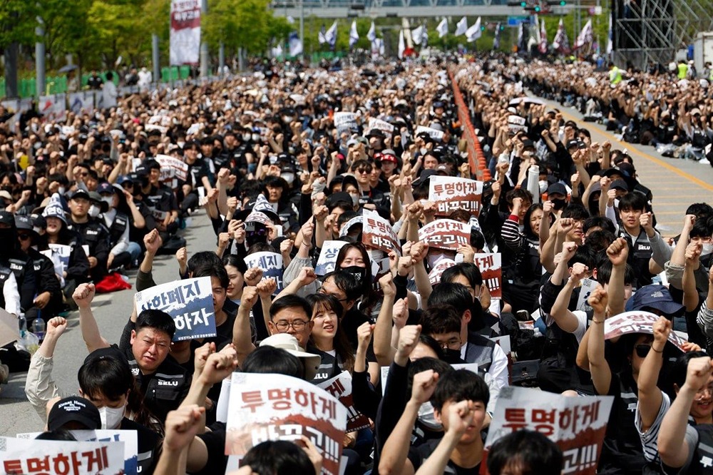 Оңтүстік Кореяда Samsung компаниясының қызметкерлері ереуілге шықты