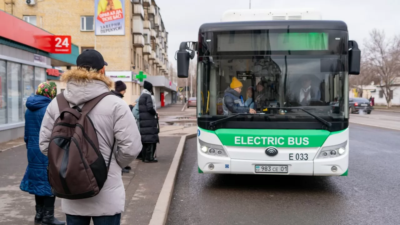 В Астане меняется схема движения популярных автобусов  