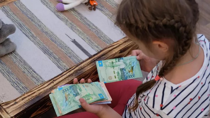 Балалардың атына жеке кәсіпкерлікті қай кезде рәсімдеуге рұқсат етіледі?