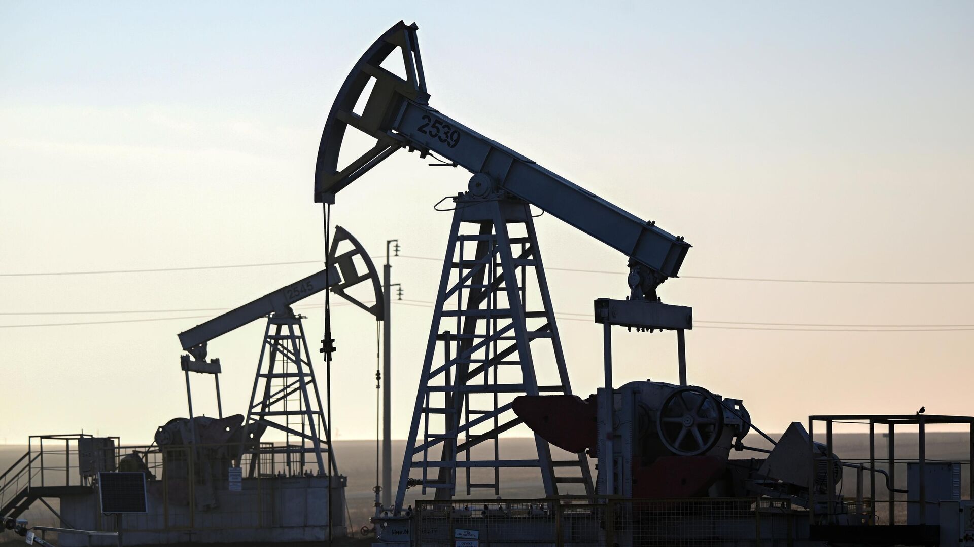 Әлемдік мұнай бағасы тағы да шарықтады