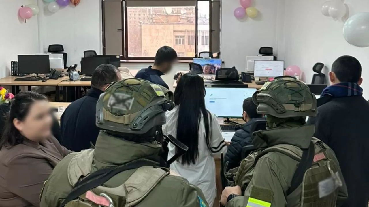 КНБ ликвидировал сеть торговли персональными данными казахстанцев 