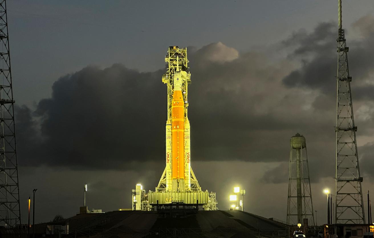 NASA Orion ғарыш кемесін Айға ұшырды