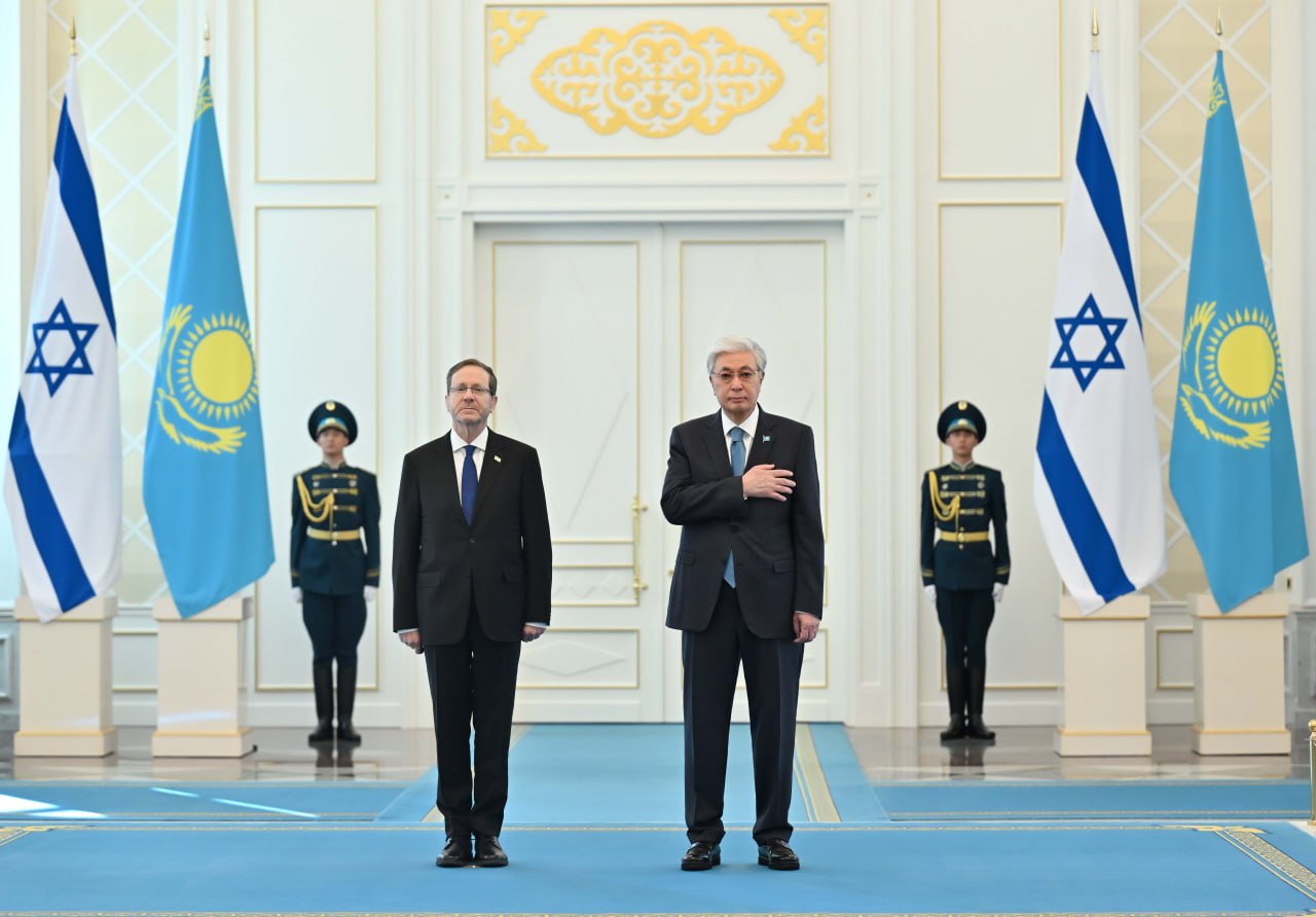 Израиль президенті Қазақстанға ресми сапармен келді