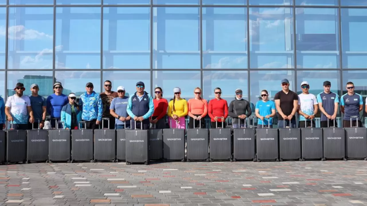 Казахстанским спортсменам выдали новую экипировку  