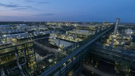 В мажилисе обсудили вклад крупнейших нефтепользователей в экономику Казахстана