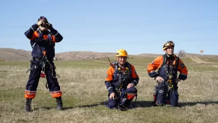 Спасатели десантировались с вертолета в ВКО  
