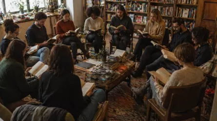 Чтение в тренде: в Астане растет число книголюбов