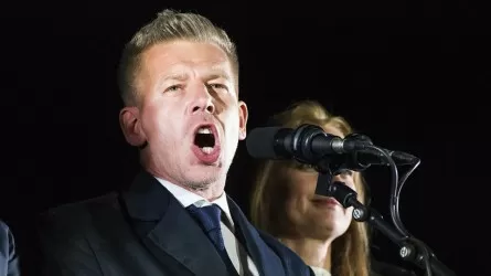 В уничтожении секретных документов обвинили уходящего главу МИД Венгрии 