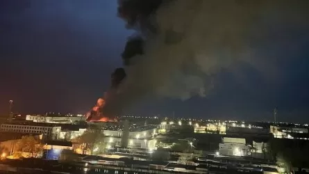 Удары дронов привели к пожару на производстве беспилотников в России