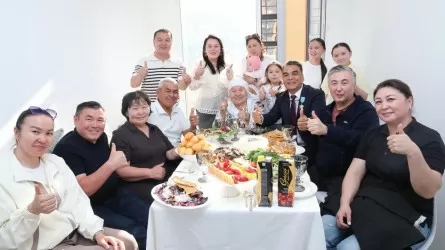 В Алматы молодые ученые заселились в квартиры, врученные президентом