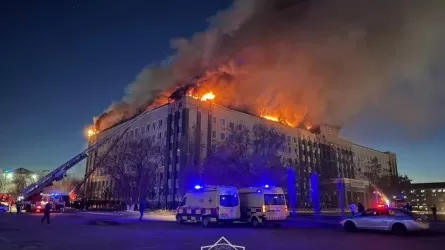 Горит здание акимата Актюбинской области