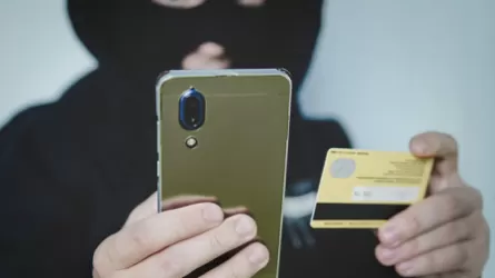 Как граждан вовлекают в дропперство через ложные инвестиции 