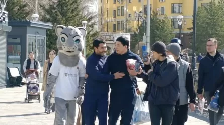 Сигареты меняли на гантели: в Астане прошла акция против вредных привычек 