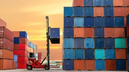 Китай намерен контролировать цепочки международных поставок товаров 