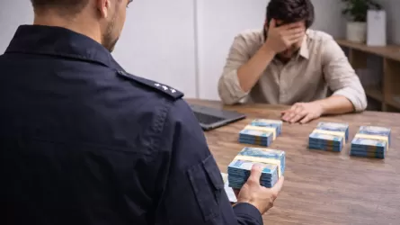 В Казахстане начнут "резать" пособия: кого обяжут вернуть выплаты 