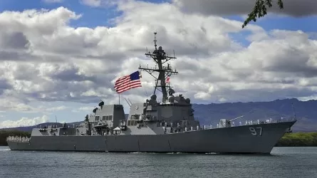 Несколько кораблей ВМС США прошли через Ормузский пролив 