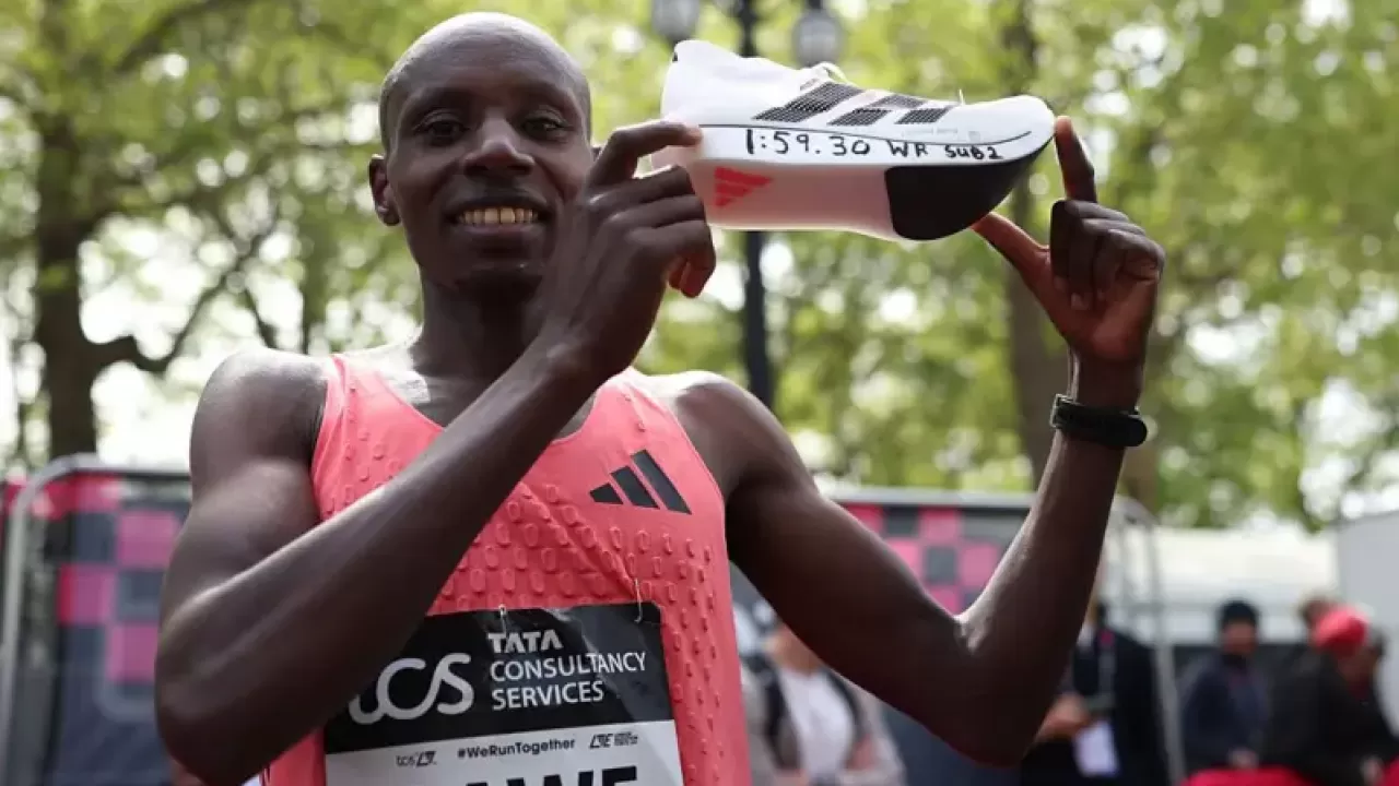 Новый мировой рекорд установил марафонец в Лондоне 