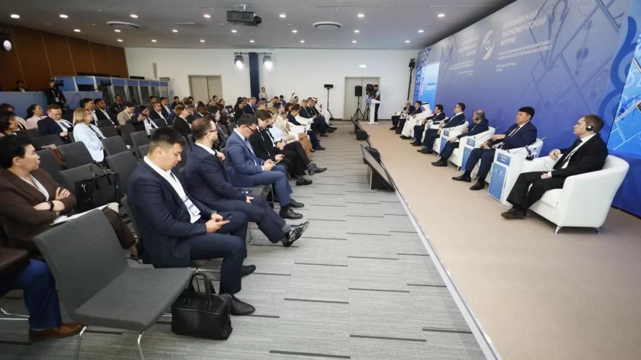 За счет чего Казахстан в разы нарастил перевозки по Среднему коридору 