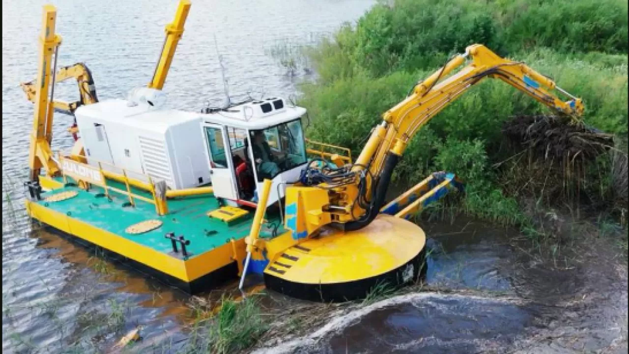 Сразу шесть новых земснарядов получат водники Казахстана  